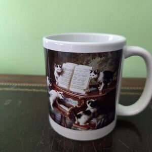 NIB adorable kitten mug